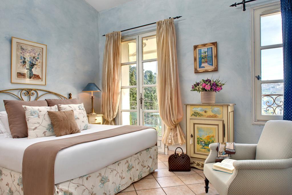 Hôtel La Grande Bastide Saint-Paul-de-Vence Quarto foto